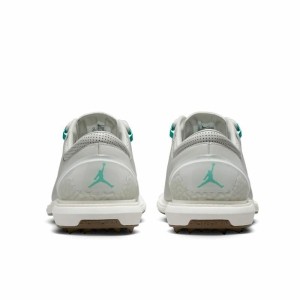 Chaussures Golf Nike Jordan 4 – Style & Traction | Route du Golf
