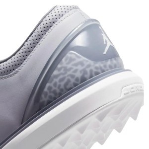 Chaussures Golf Nike Jordan 4 – Style & Traction | Route du Golf