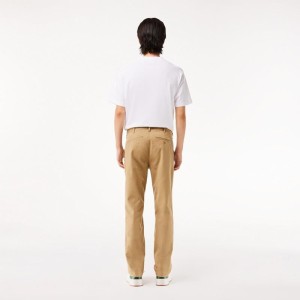Pantalon Lacoste Chino Slim en Coton – Élégance Moderne et Confort
